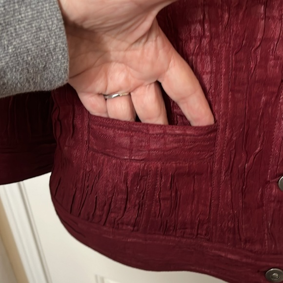 Ruby Rd light weight cropped jacket Maroon - Picture 4 of 4